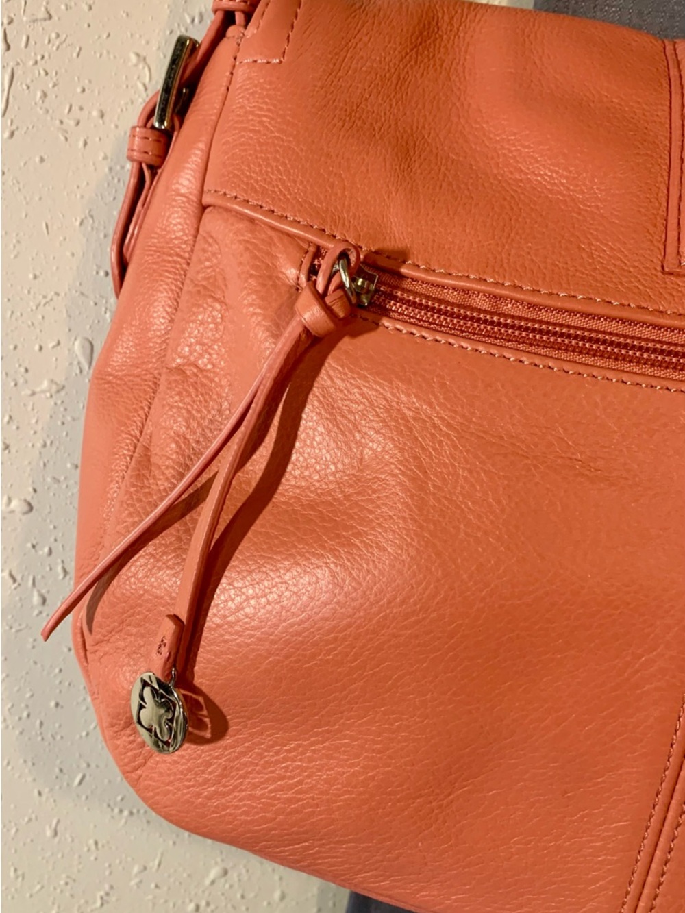Vintage Liz Claiborne Coral Leather Shoulder Bag - Picture 11 of 12